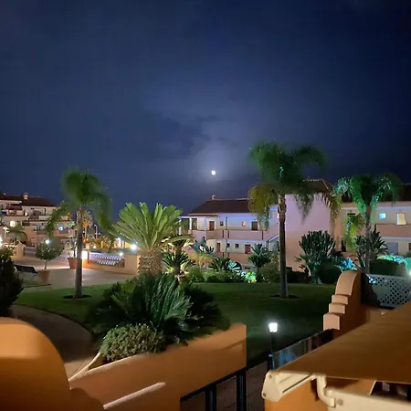 Whydhand ,pools And Lovely Terrace Apartment Fuengirola